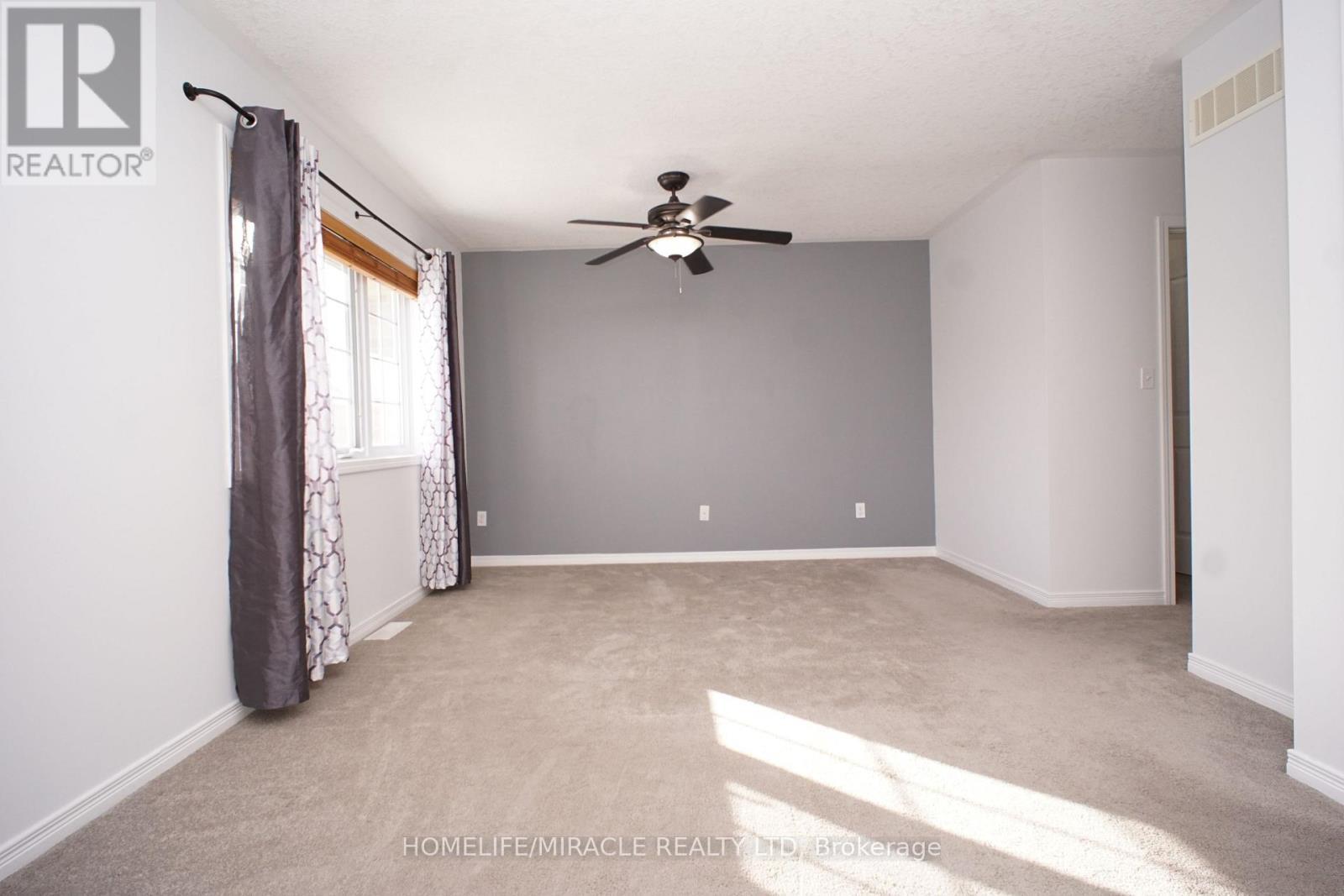 919 Zeller Crescent, Kitchener, ON - Indoor Photo Showing Other Room