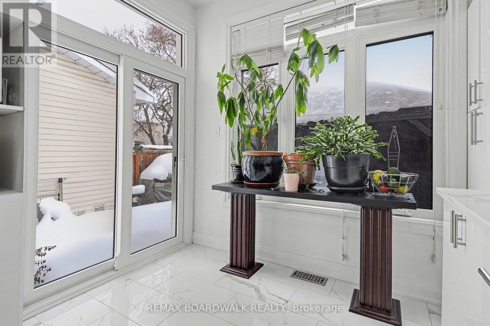 1827 Hialeah Drive, Ottawa, ON - Indoor Photo Showing Other Room