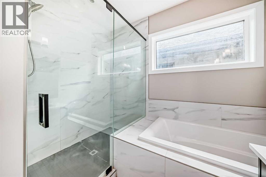 41 Shawnee Green Sw, Calgary, AB - Indoor Photo Showing Bathroom