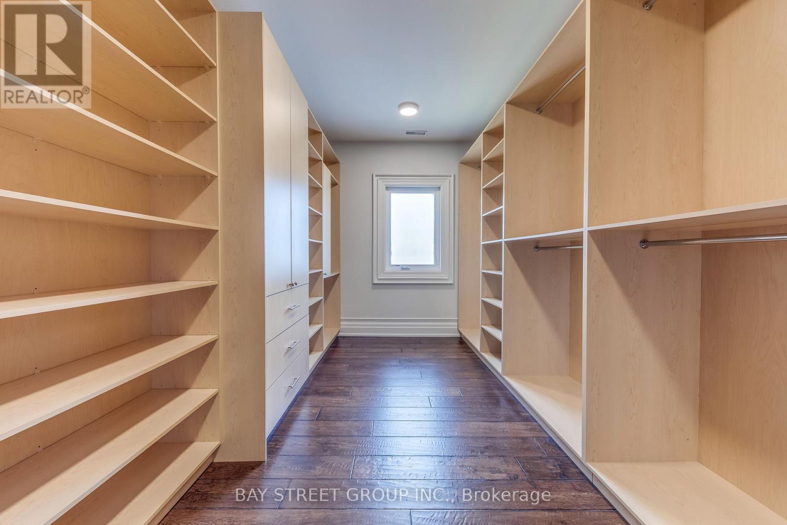 132 Crestwood Road, Vaughan, ON - Indoor With Storage