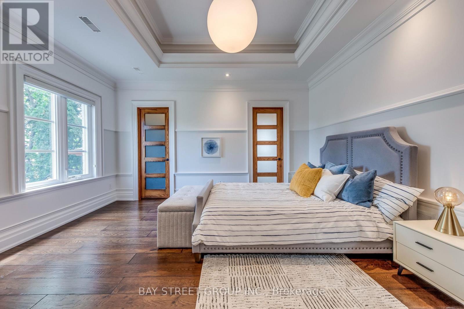 132 Crestwood Road, Vaughan, ON - Indoor Photo Showing Bedroom