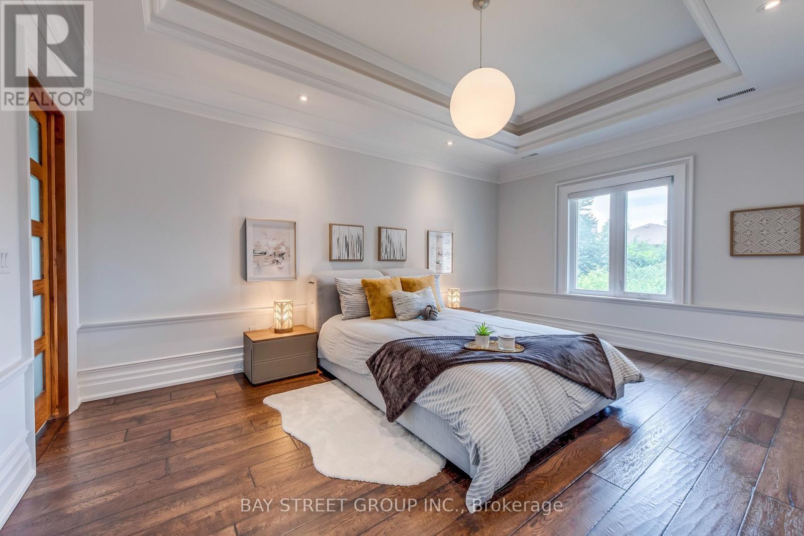 132 Crestwood Road, Vaughan, ON - Indoor Photo Showing Bedroom