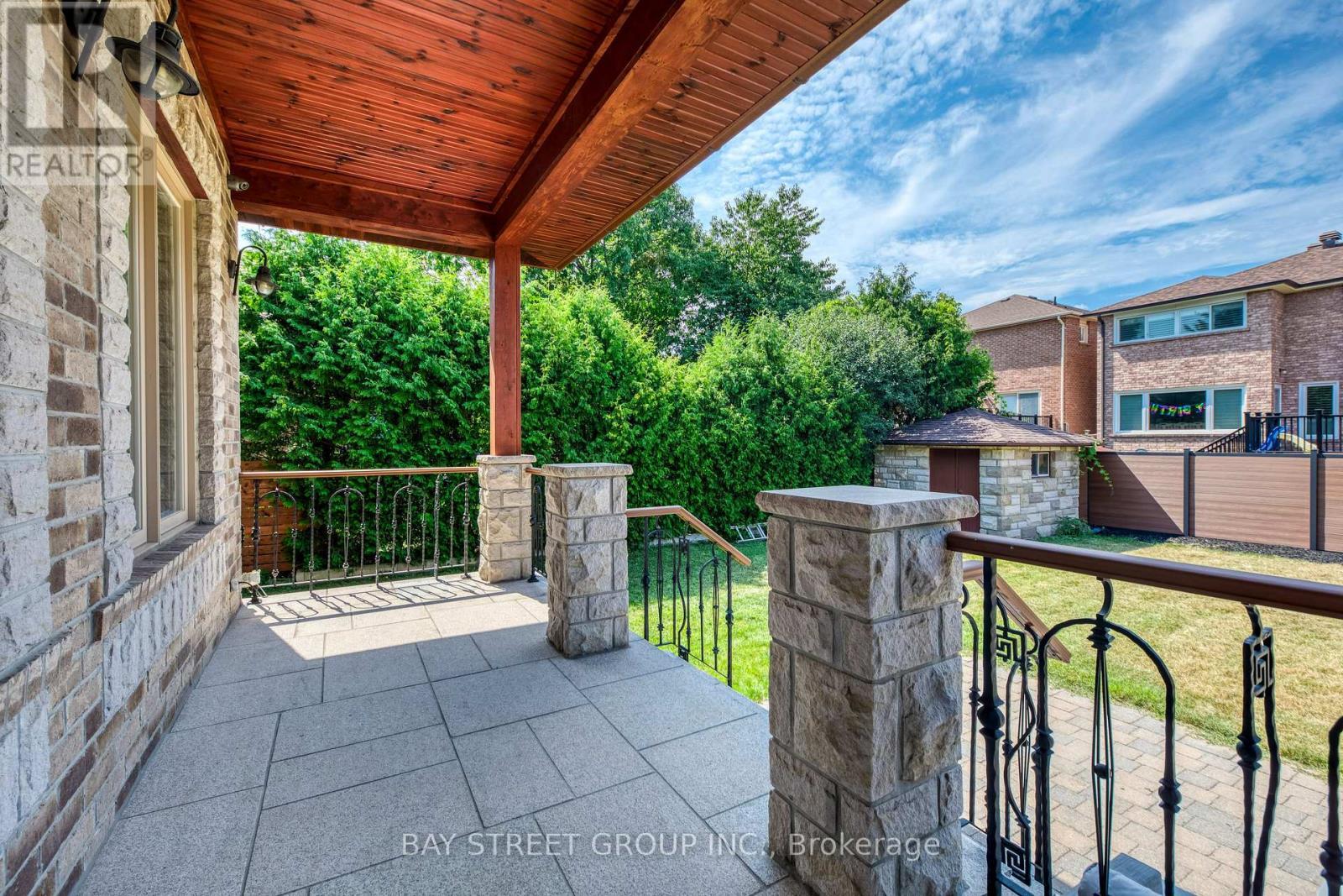 132 Crestwood Road, Vaughan, ON - Outdoor With Deck Patio Veranda With Exterior