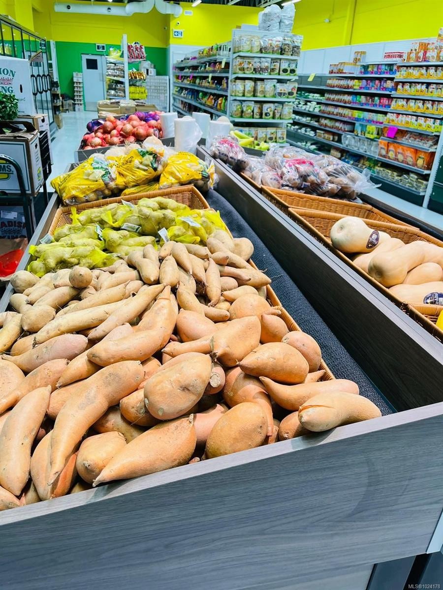 A-2885 Cliffe Ave, Courtenay, BC