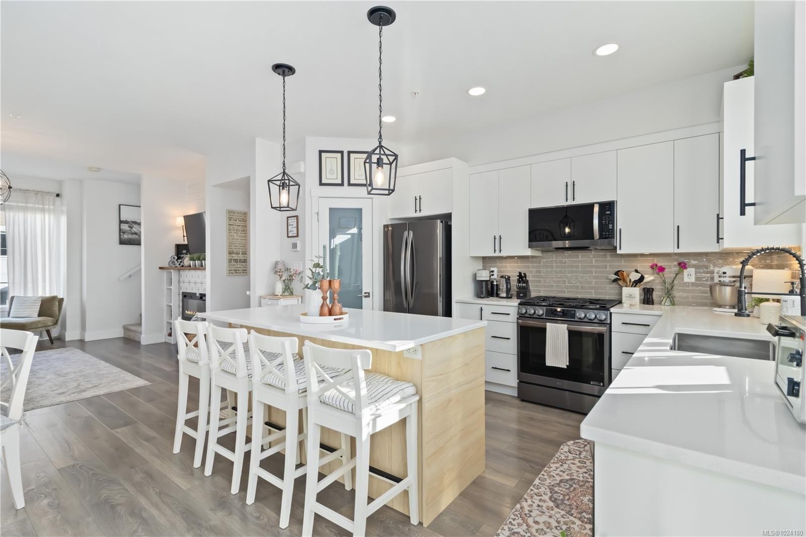 110-3501 Dunlin St, Colwood, BC