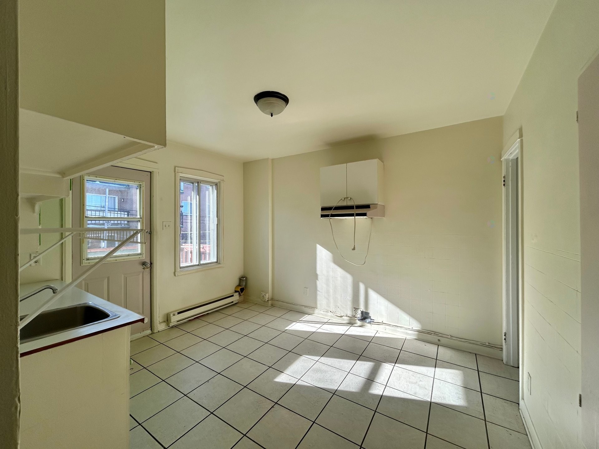 Kitchen - 98A 9E Avenue, Montréal (Lasalle), QC - Indoor