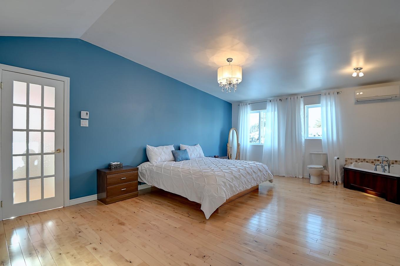 Chambre à coucher principale - 1275 - 1283 Route 343, Sainte-Marcelline-De-Kildare, QC - Indoor Photo Showing Bedroom