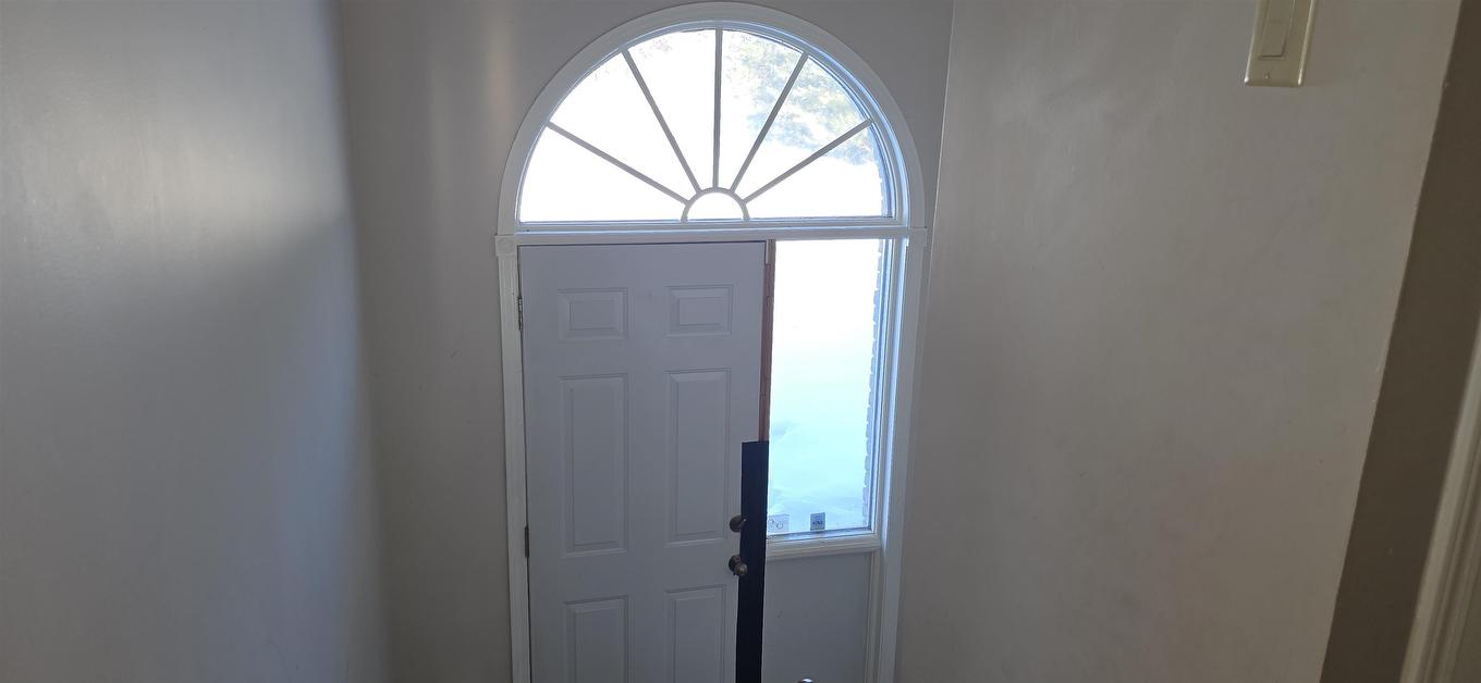 663 Barrie Dr, Oliver Paipoonge, ON - Indoor Photo Showing Other Room