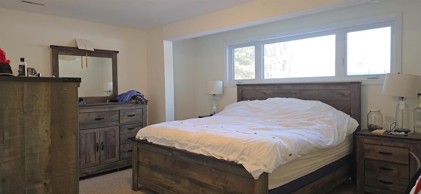 663 Barrie Dr, Oliver Paipoonge, ON - Indoor Photo Showing Bedroom