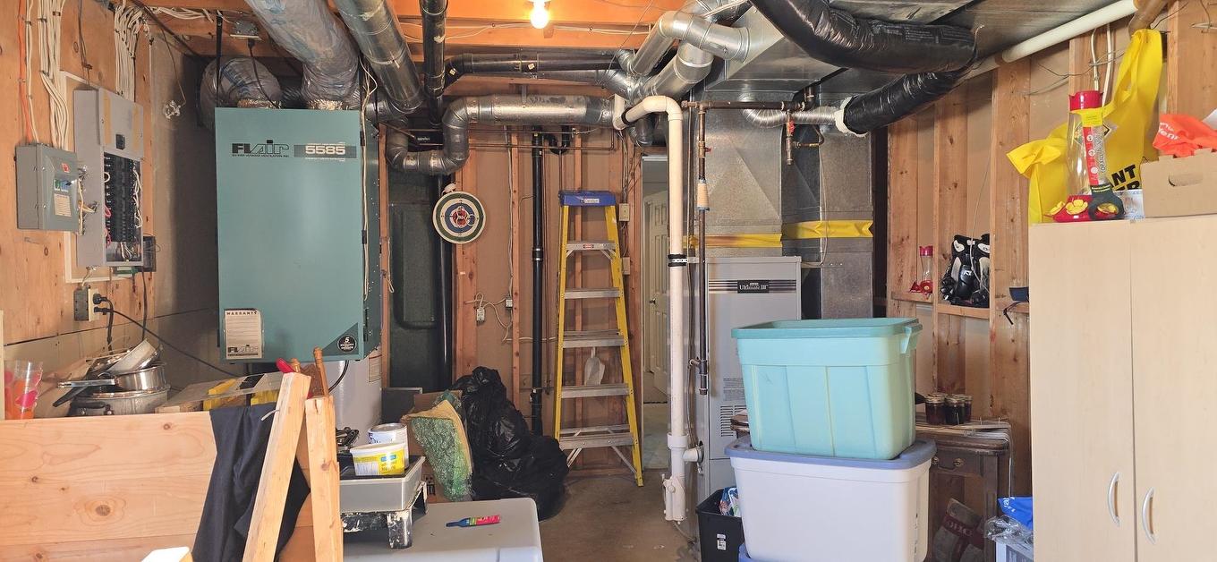 663 Barrie Dr, Oliver Paipoonge, ON - Indoor Photo Showing Basement