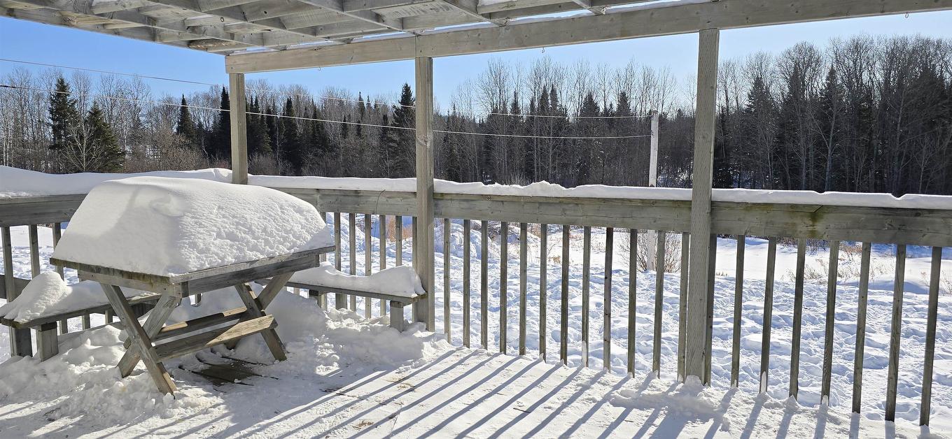 663 Barrie Dr, Oliver Paipoonge, ON - Outdoor