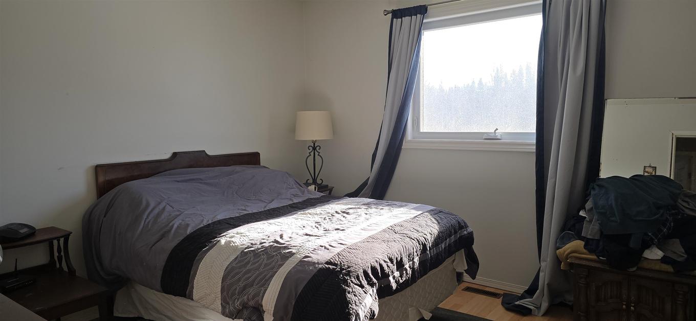 663 Barrie Dr, Oliver Paipoonge, ON - Indoor Photo Showing Bedroom
