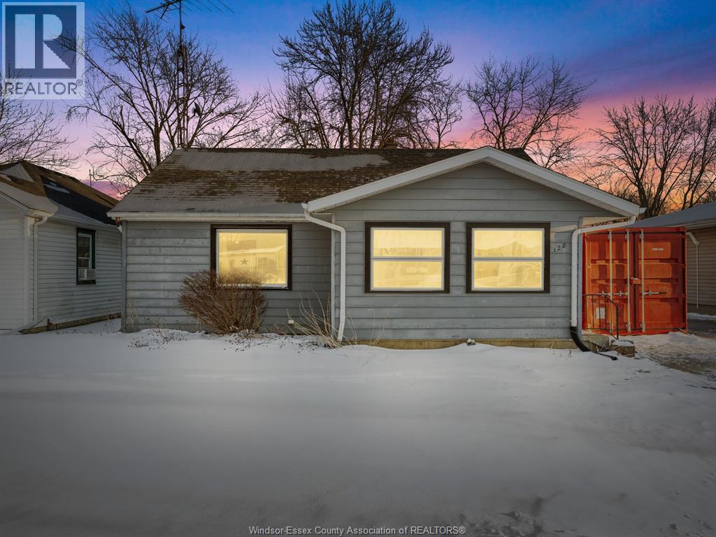 128 Victoria Avenue, Essex, ON - Outdoor