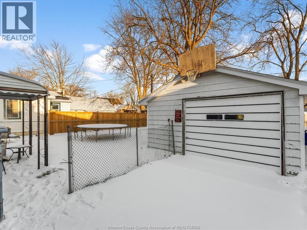 128 Victoria Avenue, Essex, ON - Outdoor