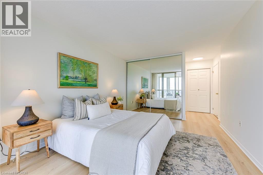 5080 Pinedale Avenue Unit# 902, Burlington, ON - Indoor Photo Showing Bedroom