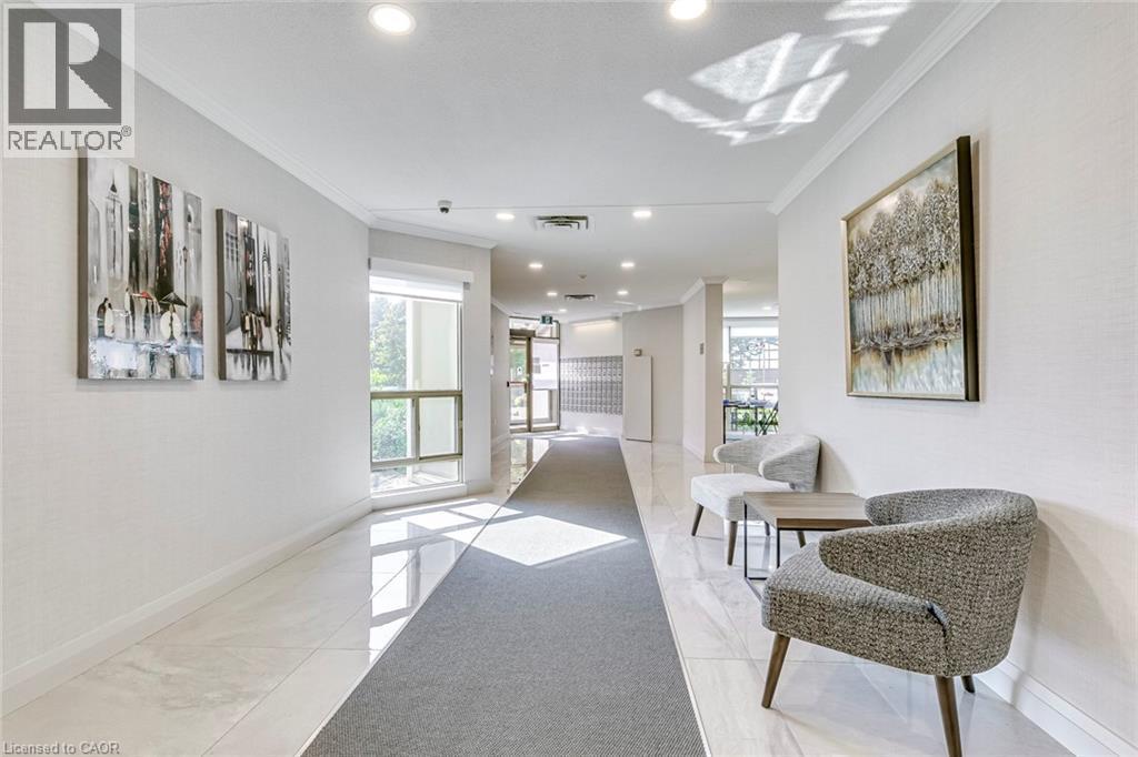 5080 Pinedale Avenue Unit# 902, Burlington, ON - Indoor Photo Showing Other Room