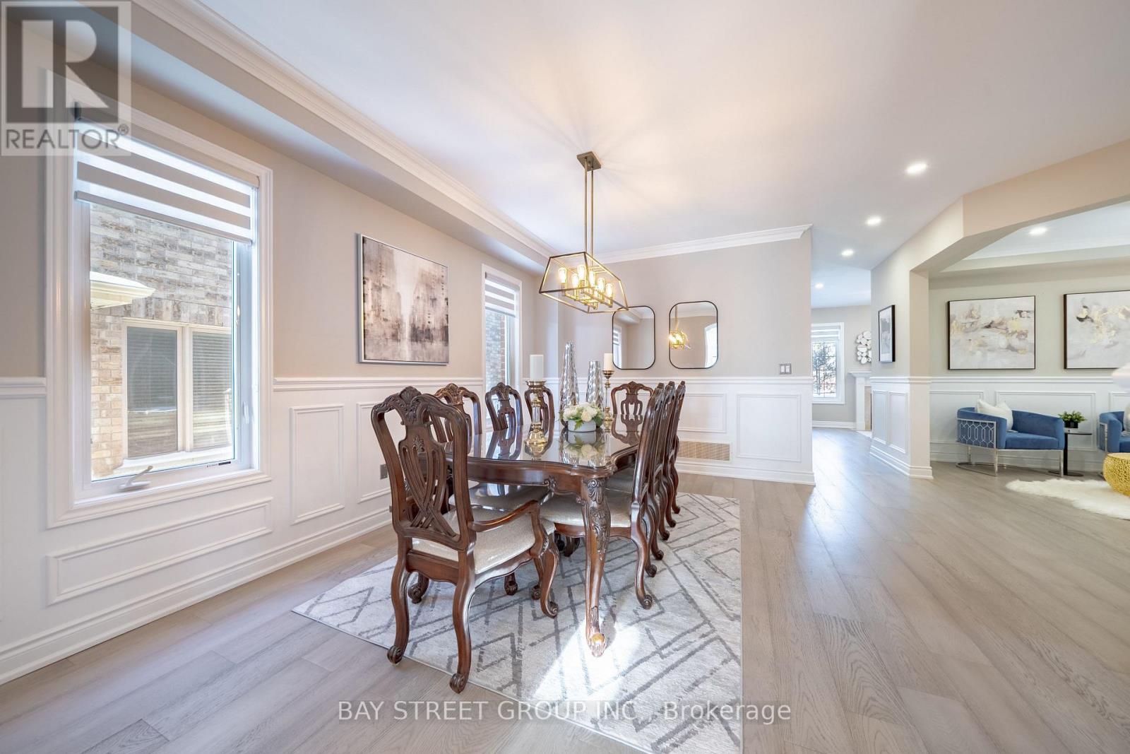 995 Nellie Little Crescent, Newmarket, ON - Indoor Photo Showing Dining Room