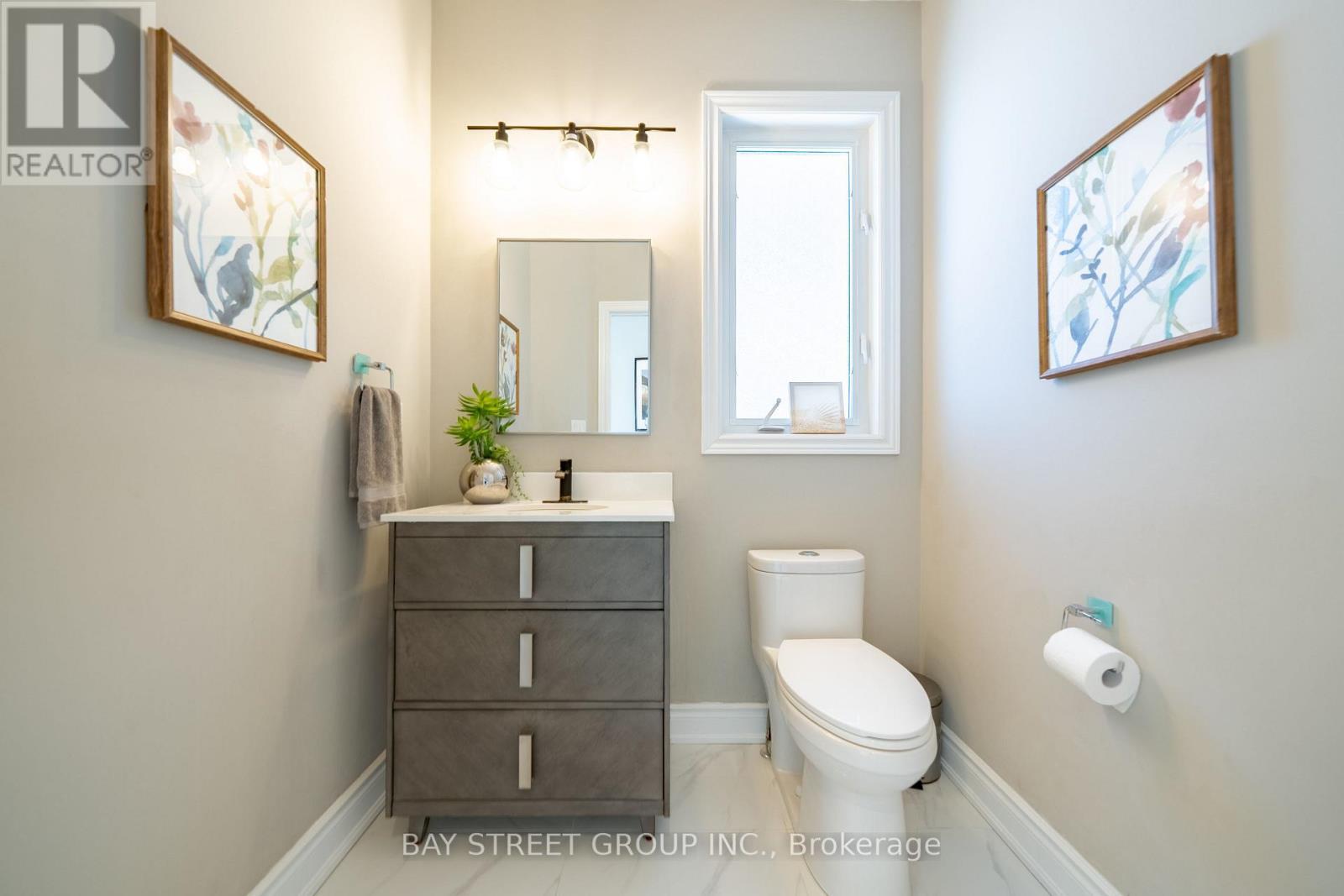 995 Nellie Little Crescent, Newmarket, ON - Indoor Photo Showing Bathroom