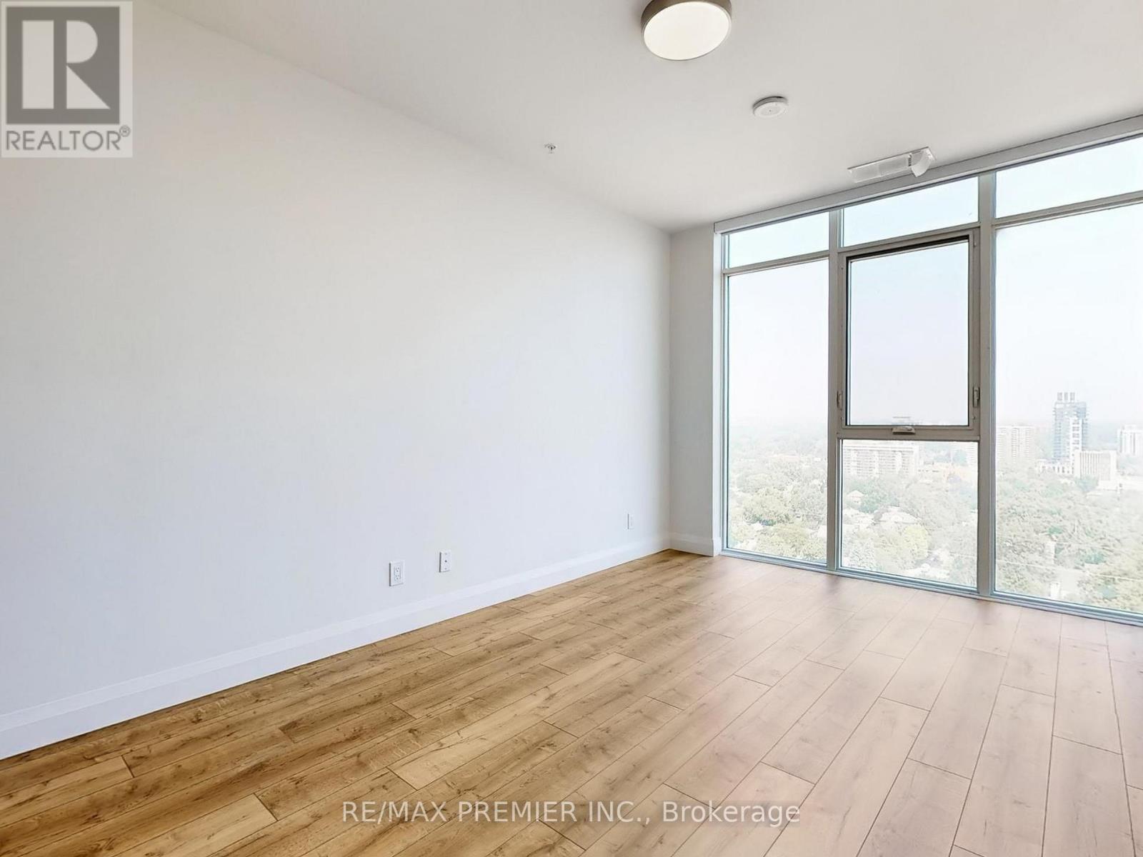 2003 - 500 Brock Avenue, Burlington, ON - Indoor Photo Showing Other Room