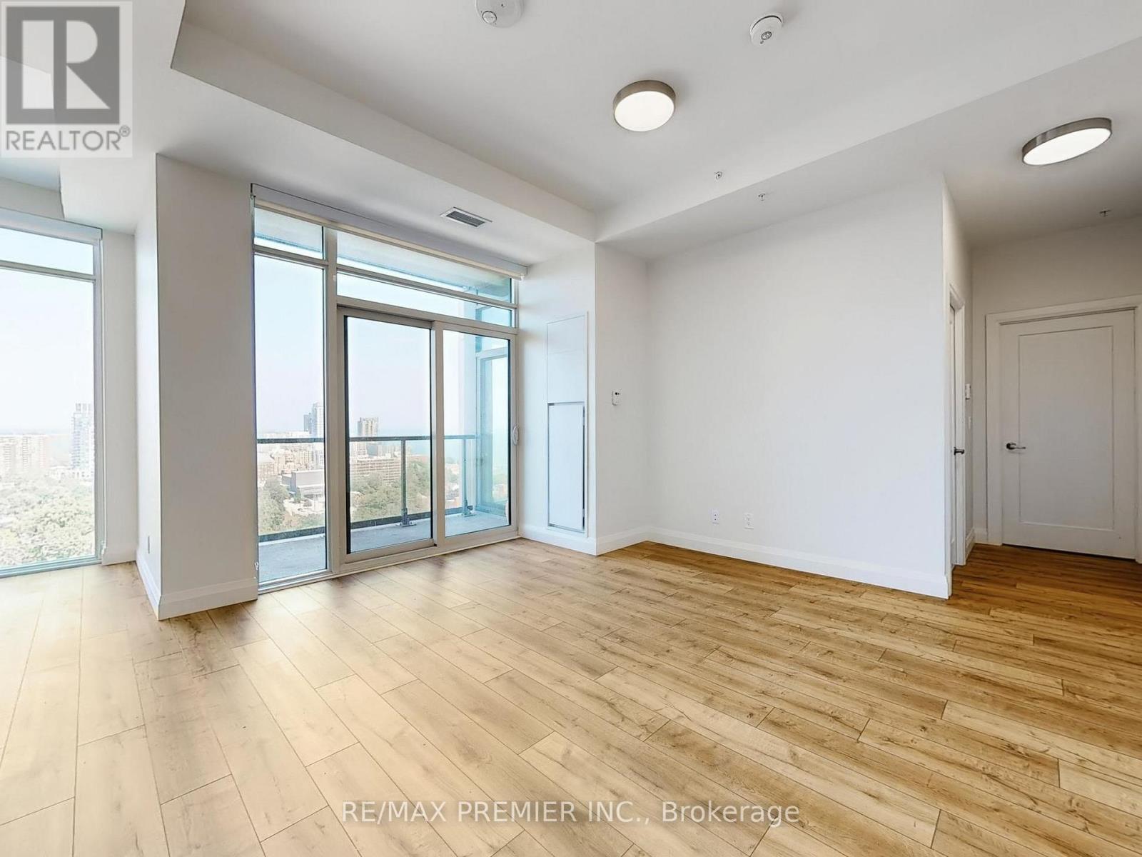 2003 - 500 Brock Avenue, Burlington, ON - Indoor Photo Showing Other Room