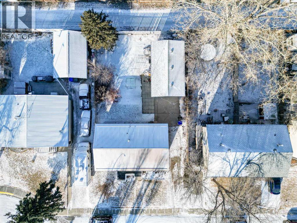 640 54 Avenue W, Claresholm, AB - Outdoor