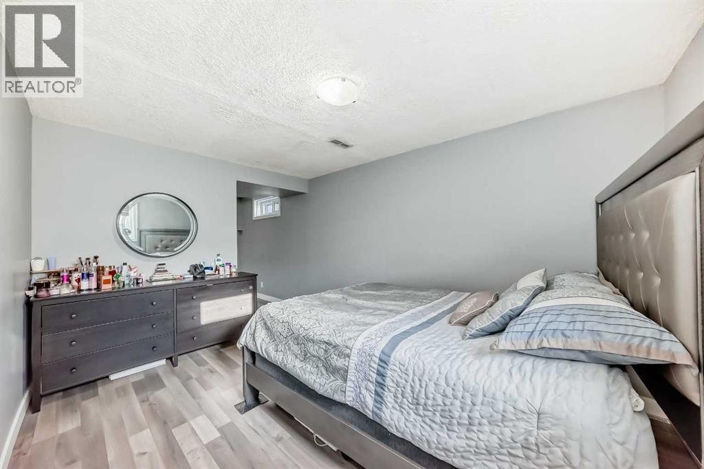 Large 1 BR in Legal Suite - 216 Pinecrest Crescent Ne, Calgary, AB - Indoor Photo Showing Bedroom