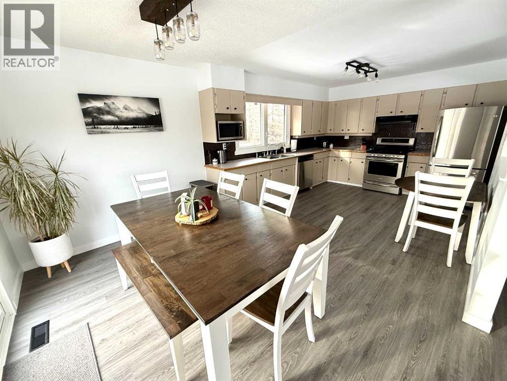 28045 Twp Rd 384, Rural Red Deer County, AB