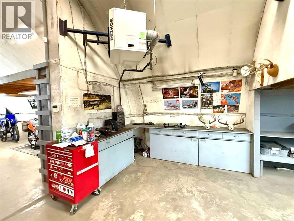 28045 Twp Rd 384, Rural Red Deer County, AB