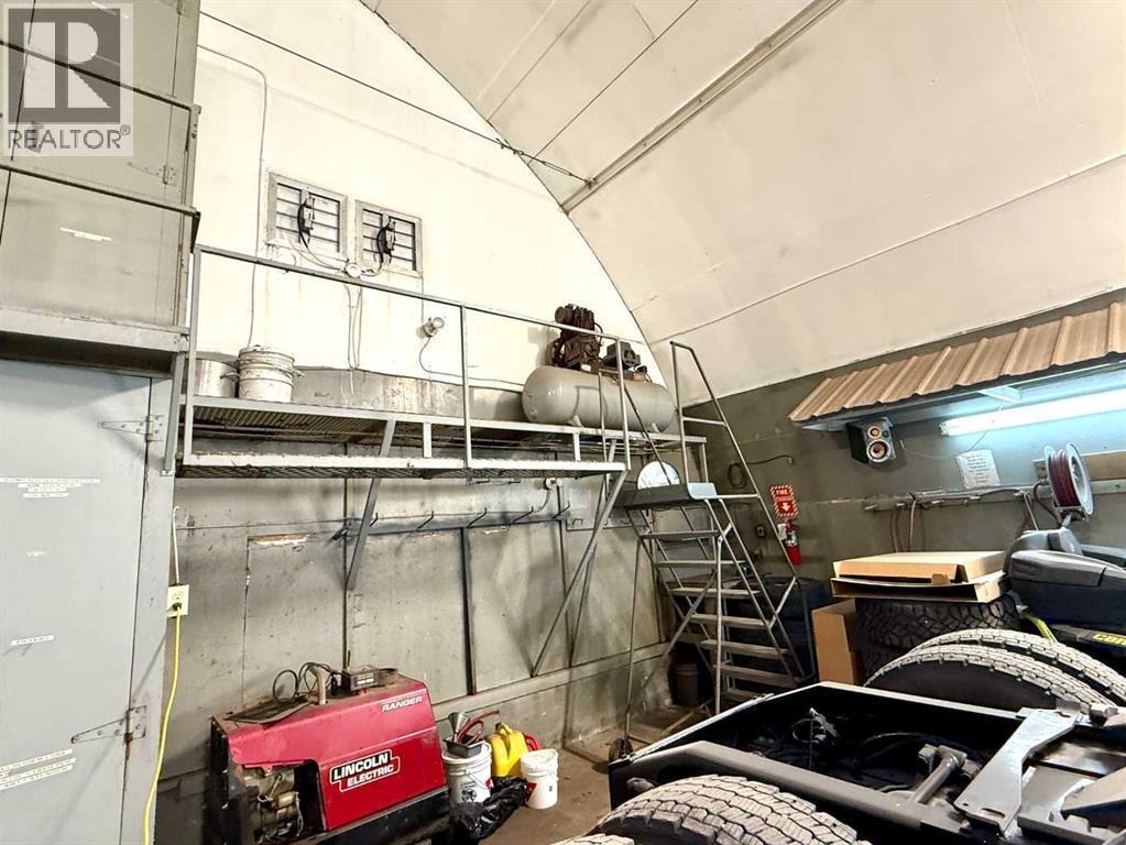 28045 Twp Rd 384, Rural Red Deer County, AB