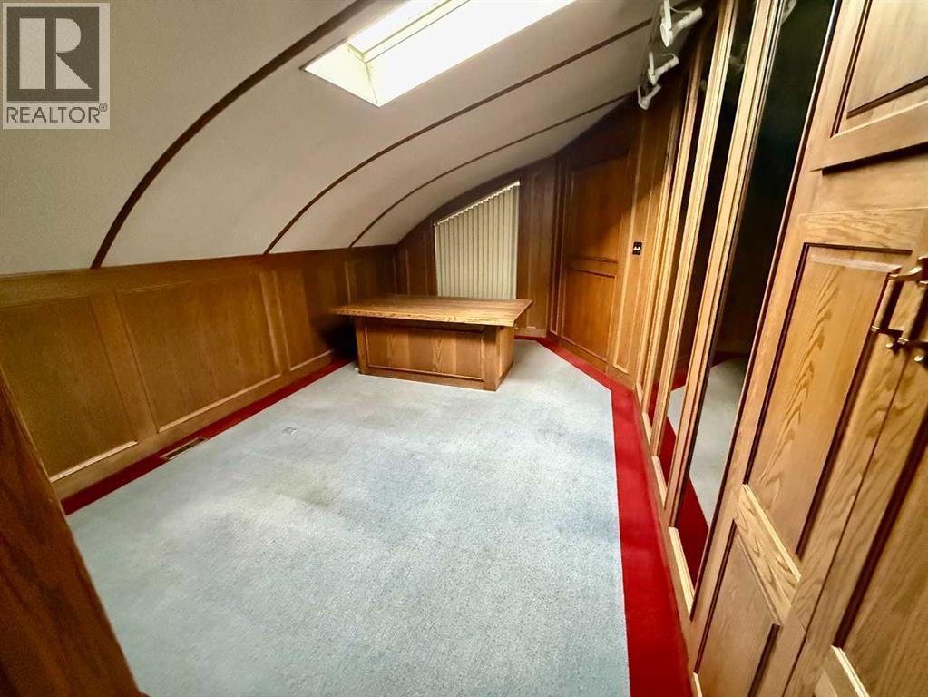 28045 Twp Rd 384, Rural Red Deer County, AB