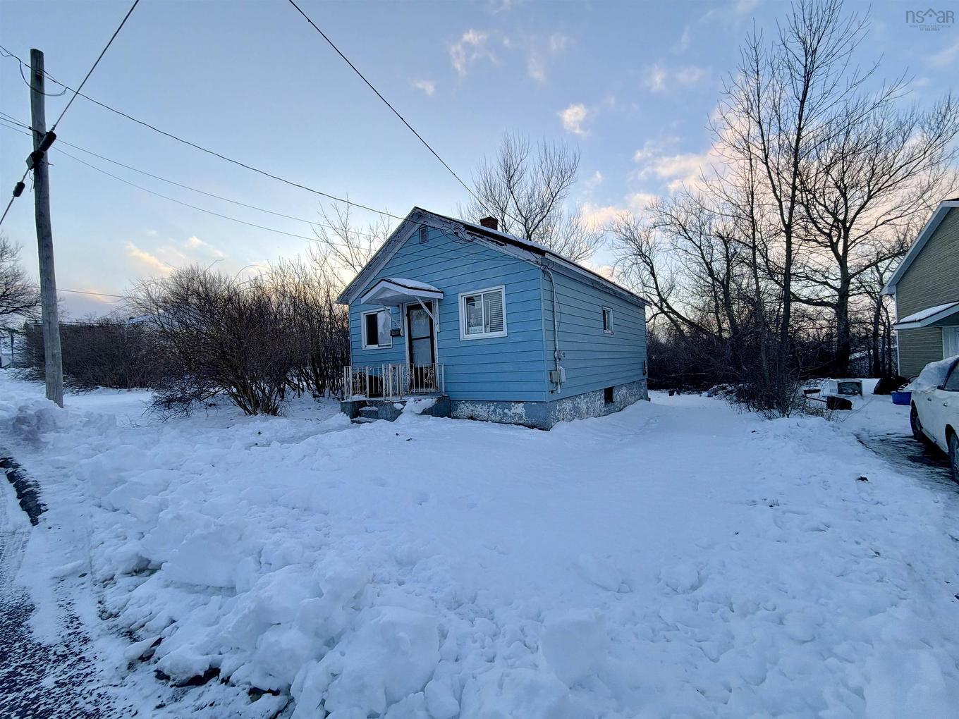 385 Gibbon Street, New Waterford, NS