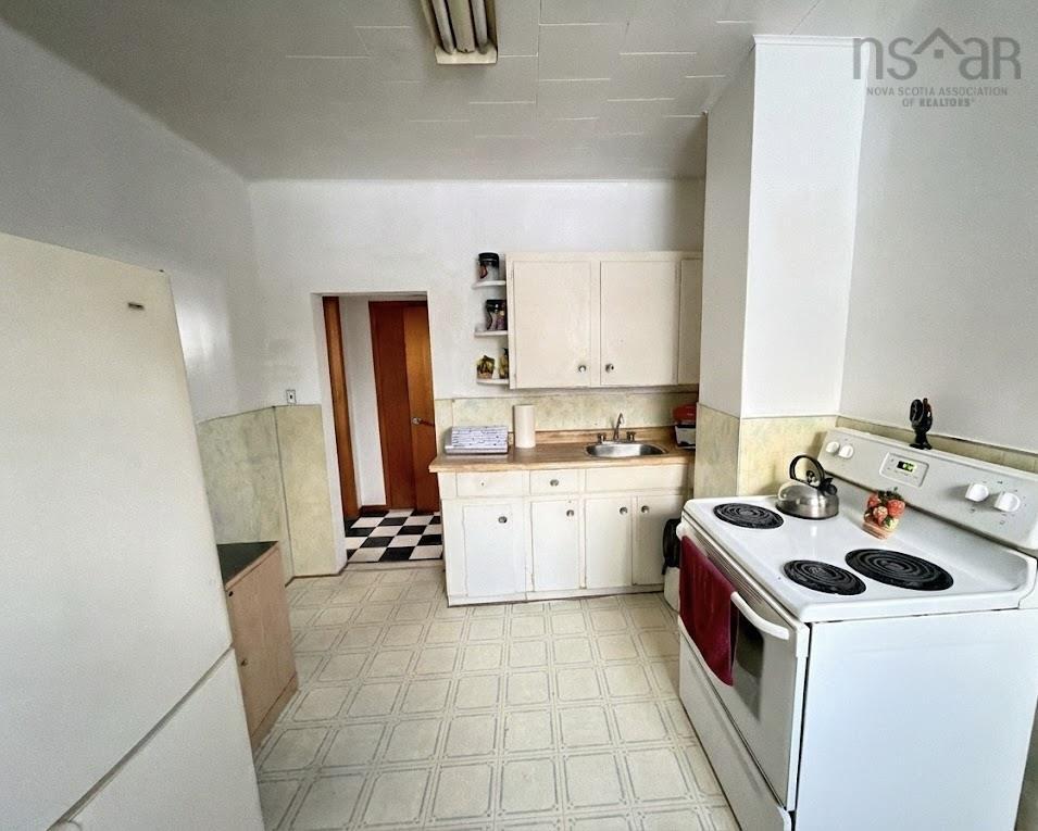 385 Gibbon Street, New Waterford, NS