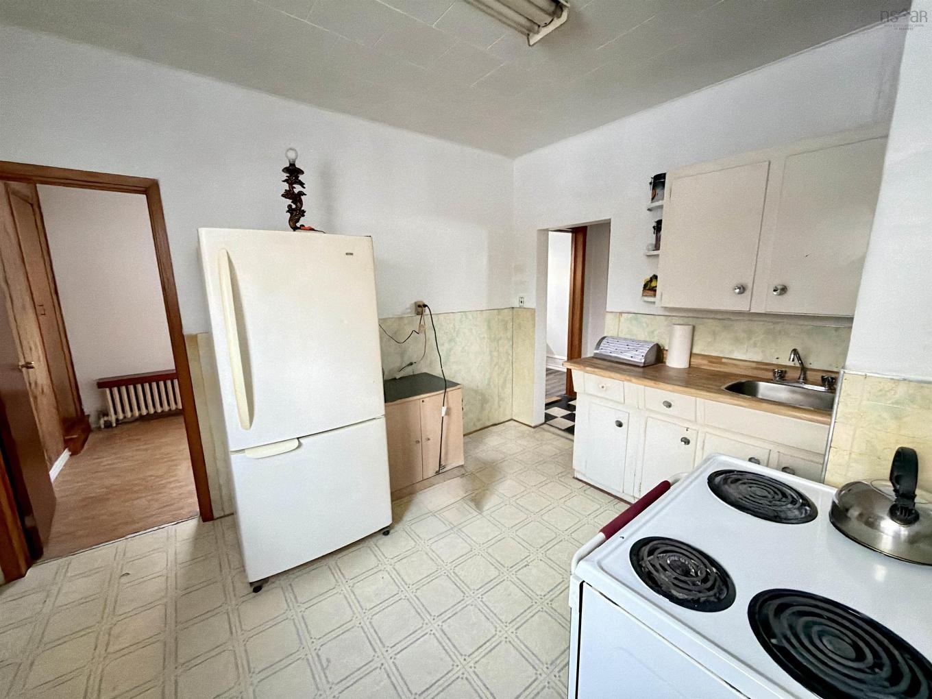 385 Gibbon Street, New Waterford, NS