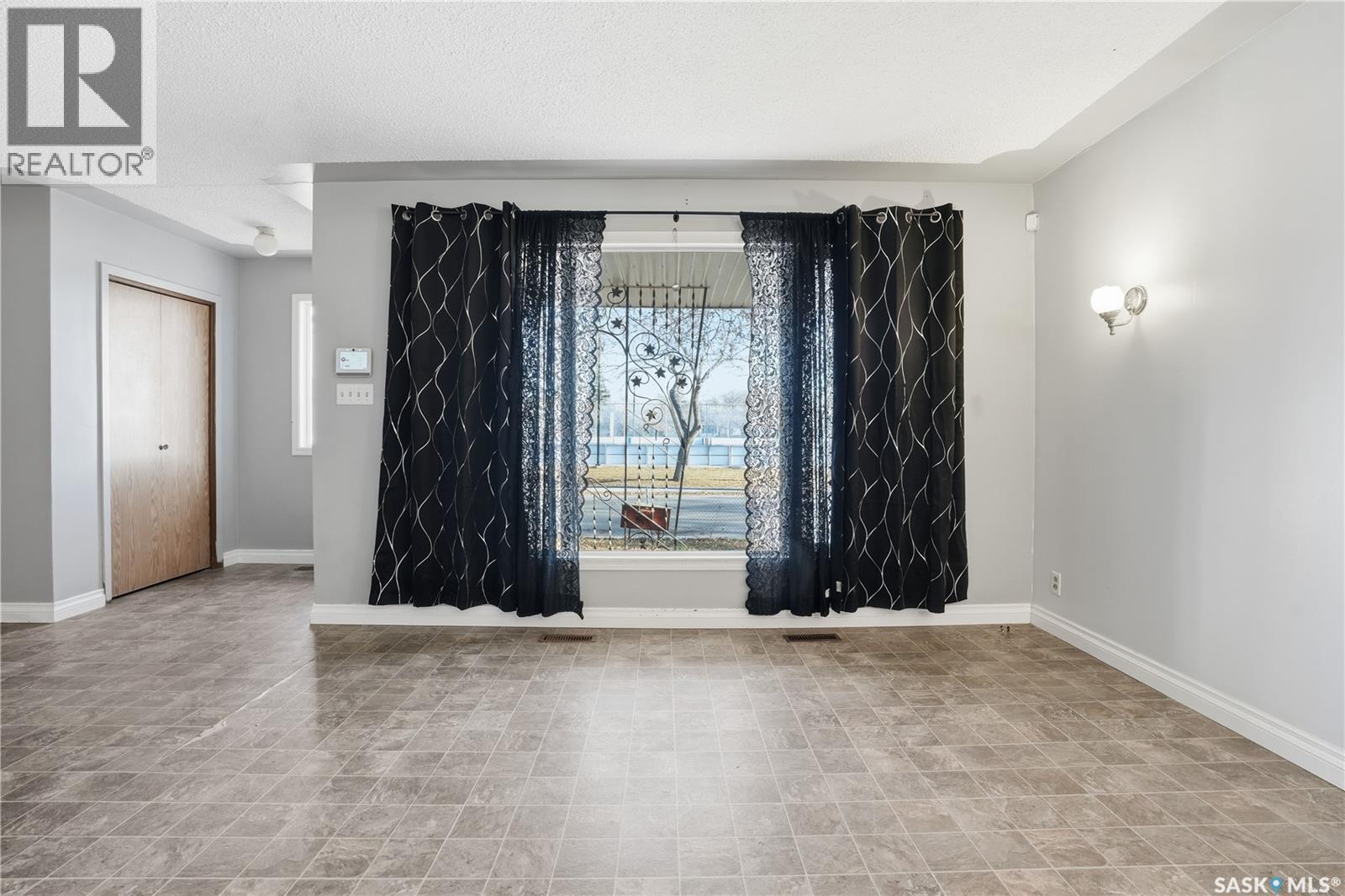 918 Garnet Street, Regina, SK - Indoor Photo Showing Other Room