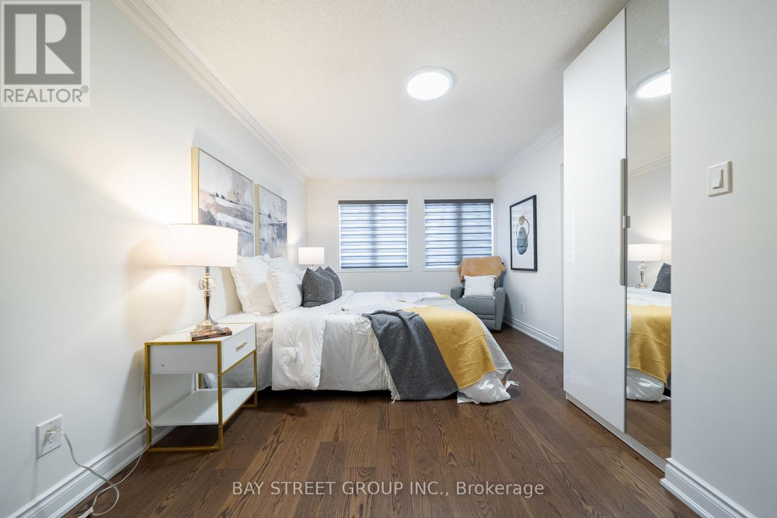 2398 Nichols Drive, Oakville, ON - Indoor Photo Showing Bedroom
