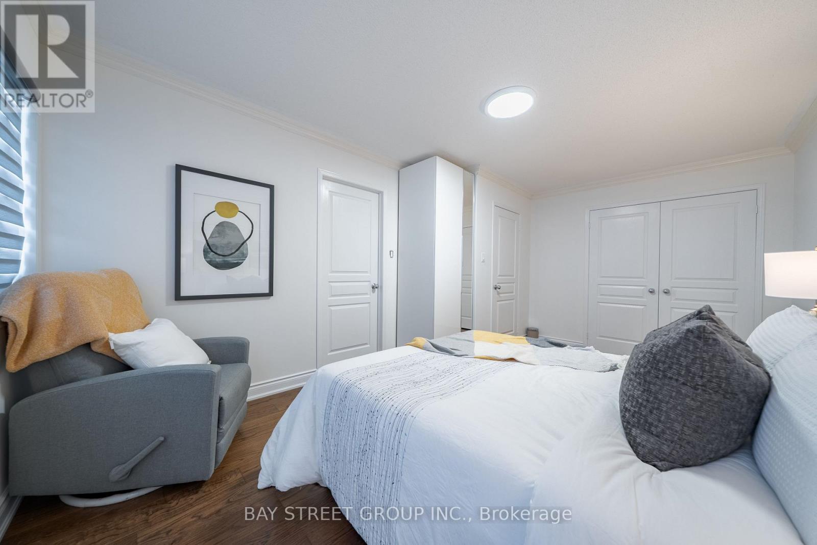 2398 Nichols Drive, Oakville, ON - Indoor Photo Showing Bedroom