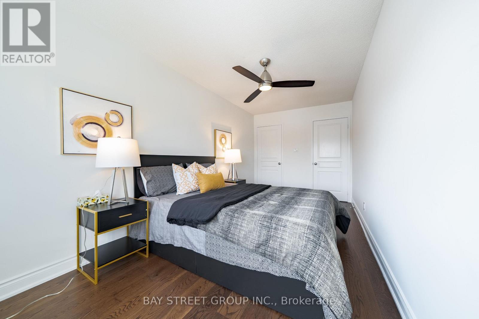2398 Nichols Drive, Oakville, ON - Indoor Photo Showing Bedroom