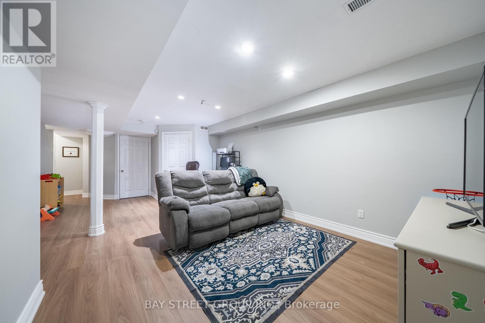 2398 Nichols Drive, Oakville, ON - Indoor