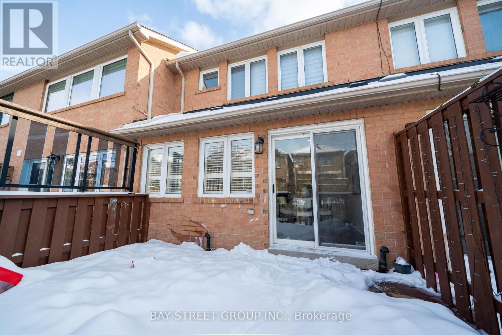 2398 Nichols Drive, Oakville, ON - Outdoor