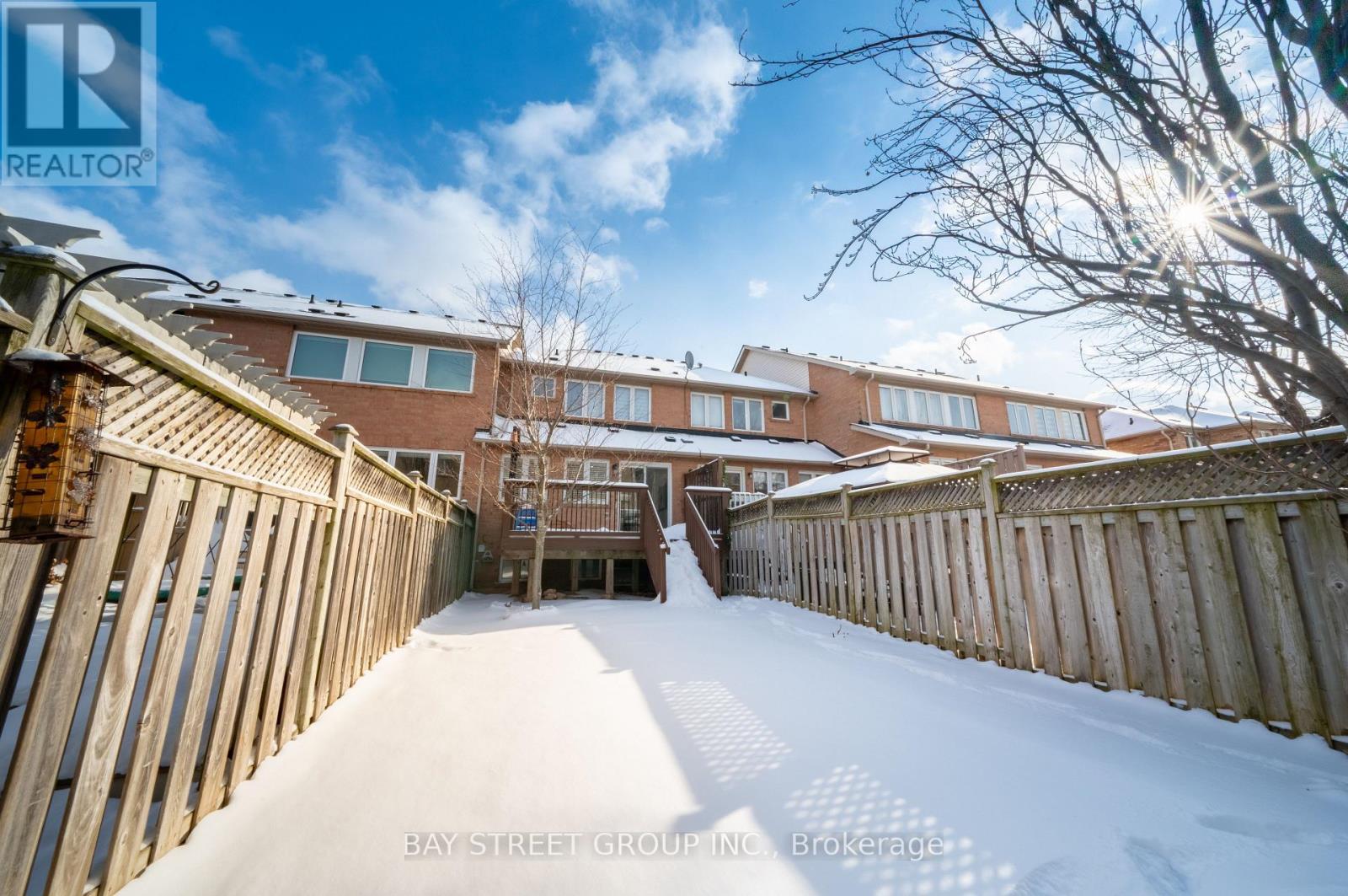 2398 Nichols Drive, Oakville, ON - Outdoor