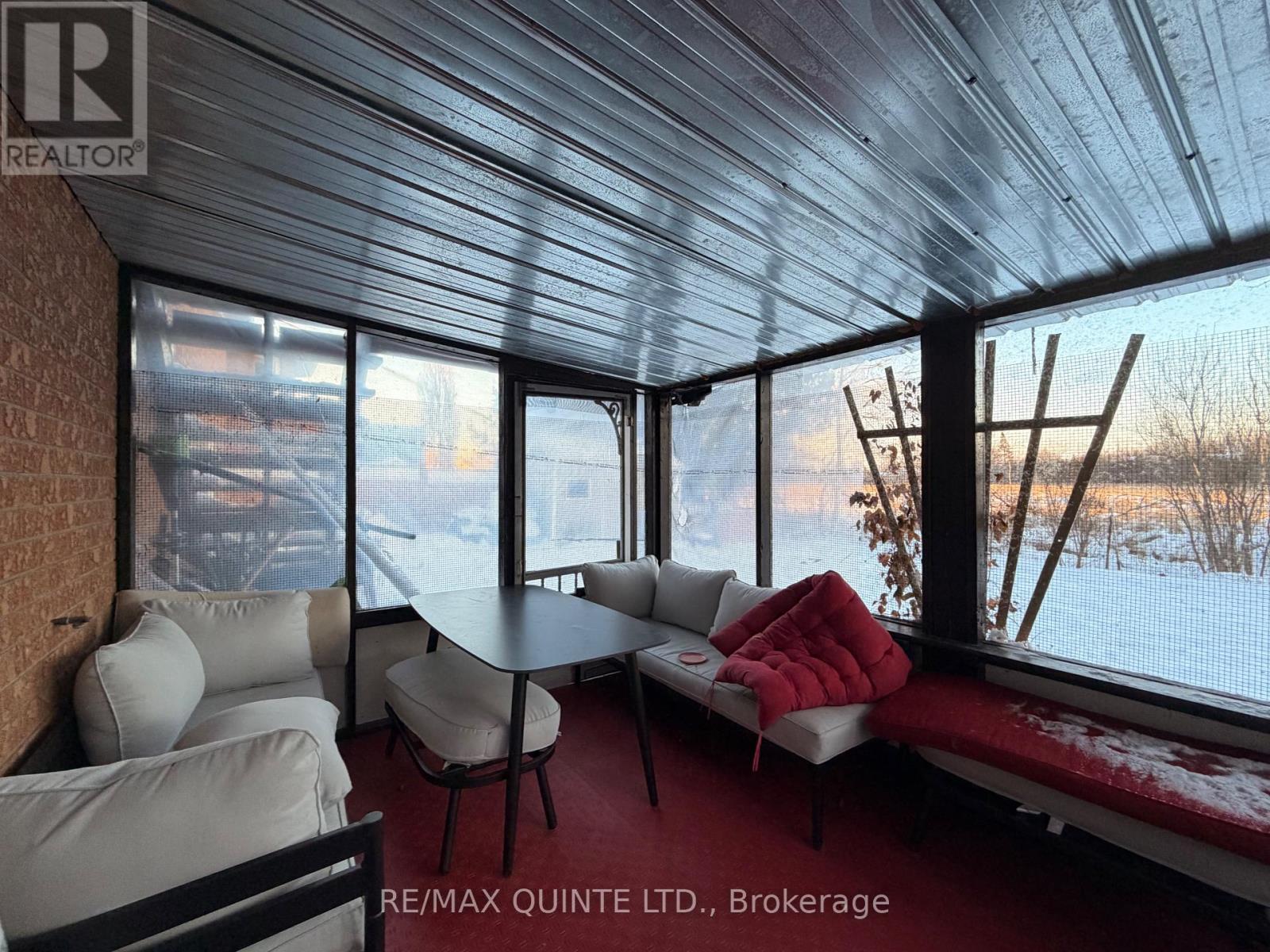 73 Oak Ridge Boulevard, Belleville (Belleville Ward), ON - Indoor