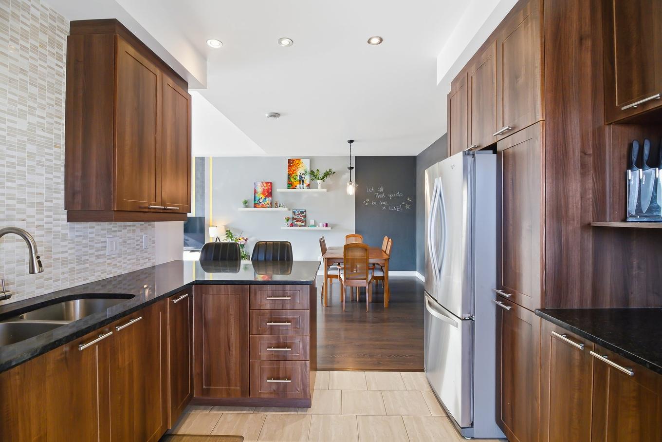 Cuisine - 3-23 Rue De Munich, Gatineau (Aylmer), QC - Indoor Photo Showing Kitchen With Double Sink