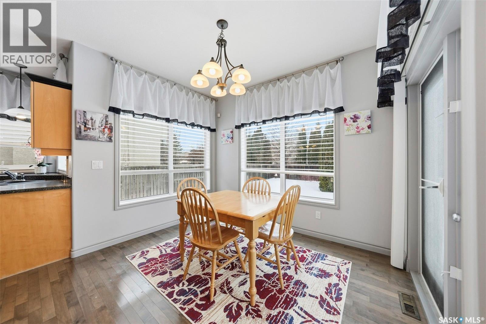 218 Brookshire Crescent, Saskatoon, SK - Indoor Photo Showing Dining Room