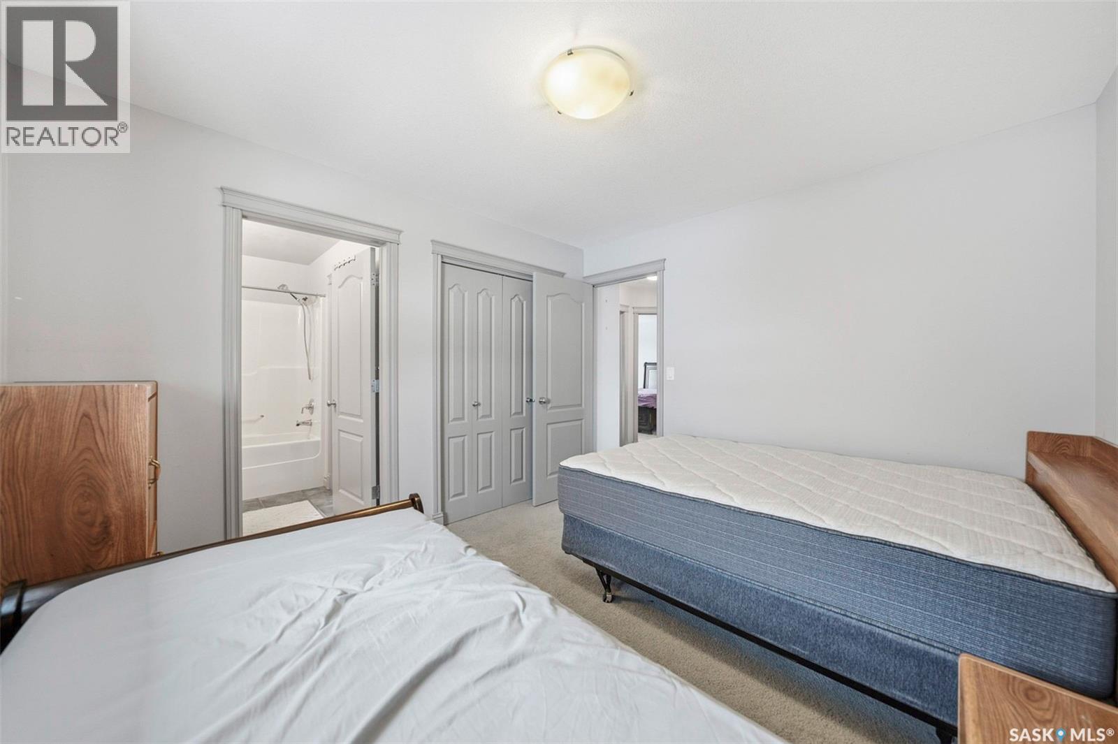 218 Brookshire Crescent, Saskatoon, SK - Indoor Photo Showing Bedroom