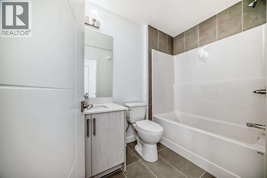 348 Cornerbrook Drive Ne, Calgary, AB - Indoor Photo Showing Bathroom