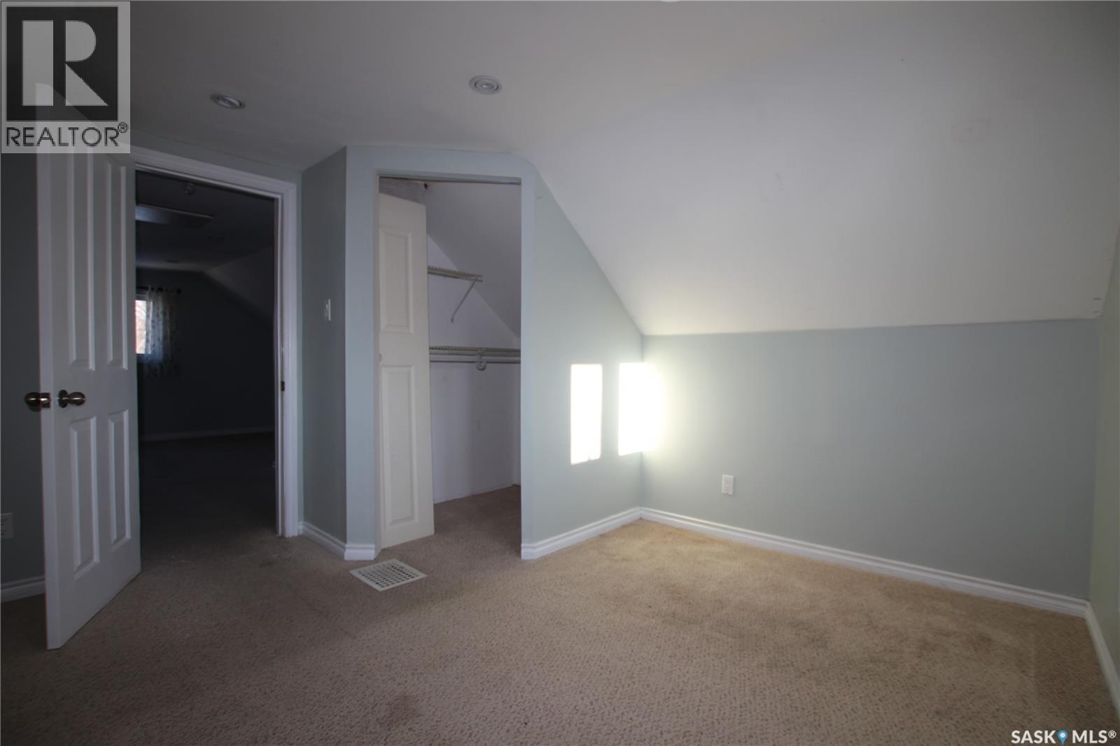 227 Maple Avenue, Yorkton, SK - Indoor Photo Showing Other Room