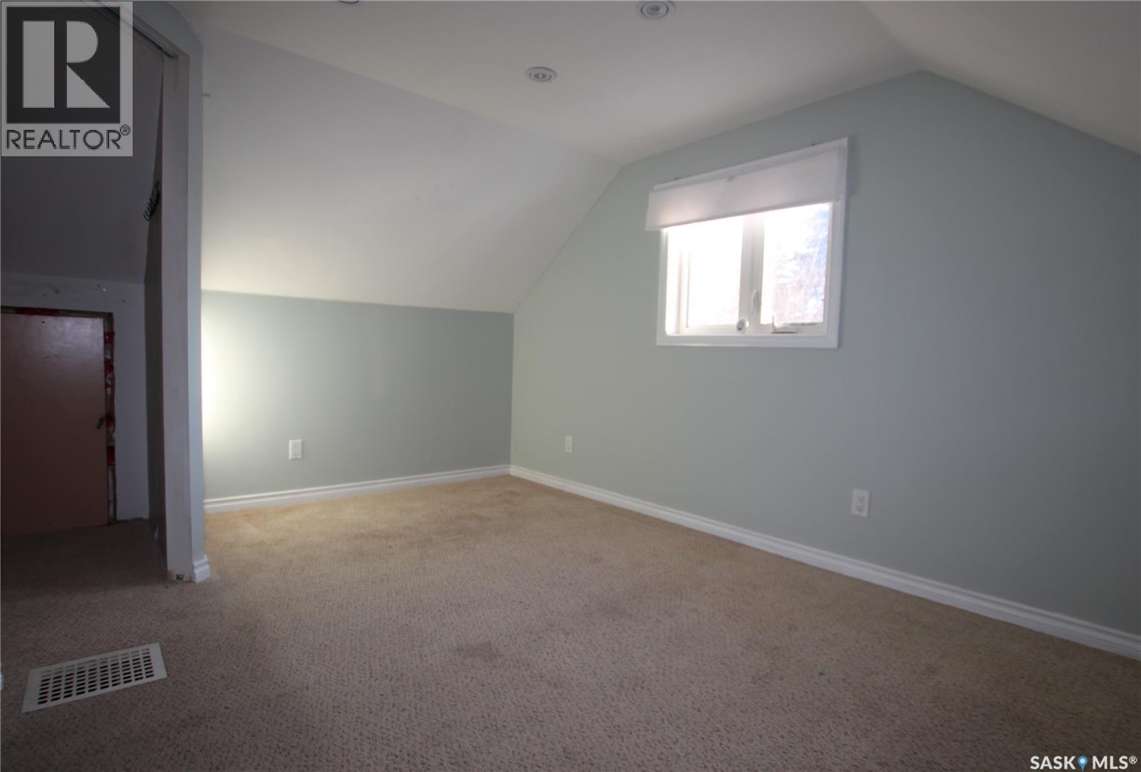 227 Maple Avenue, Yorkton, SK - Indoor Photo Showing Other Room