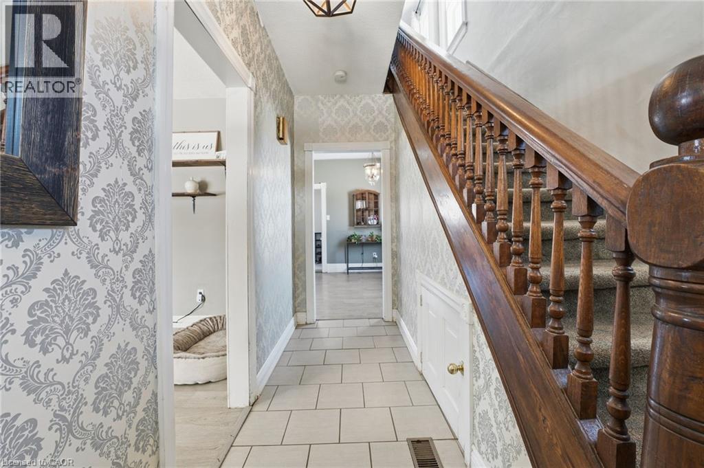 211 Robinson Road, Dunnville, ON - Indoor Photo Showing Other Room