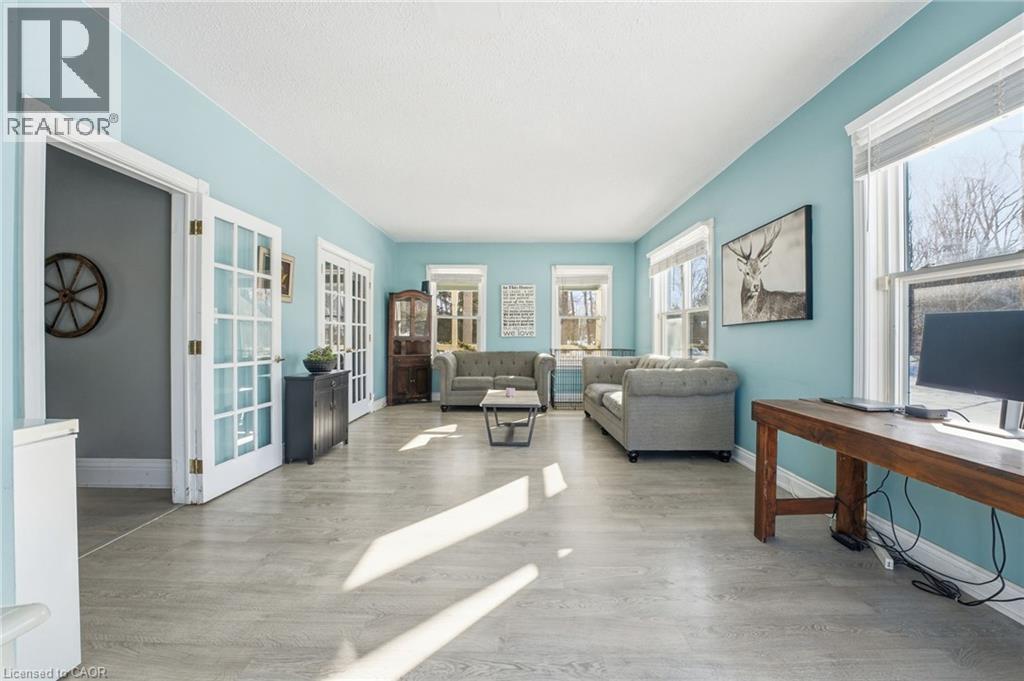 211 Robinson Road, Dunnville, ON - Indoor