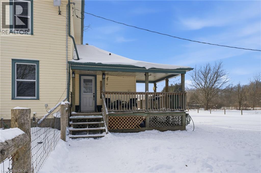 211 Robinson Road, Dunnville, ON - Outdoor With Deck Patio Veranda